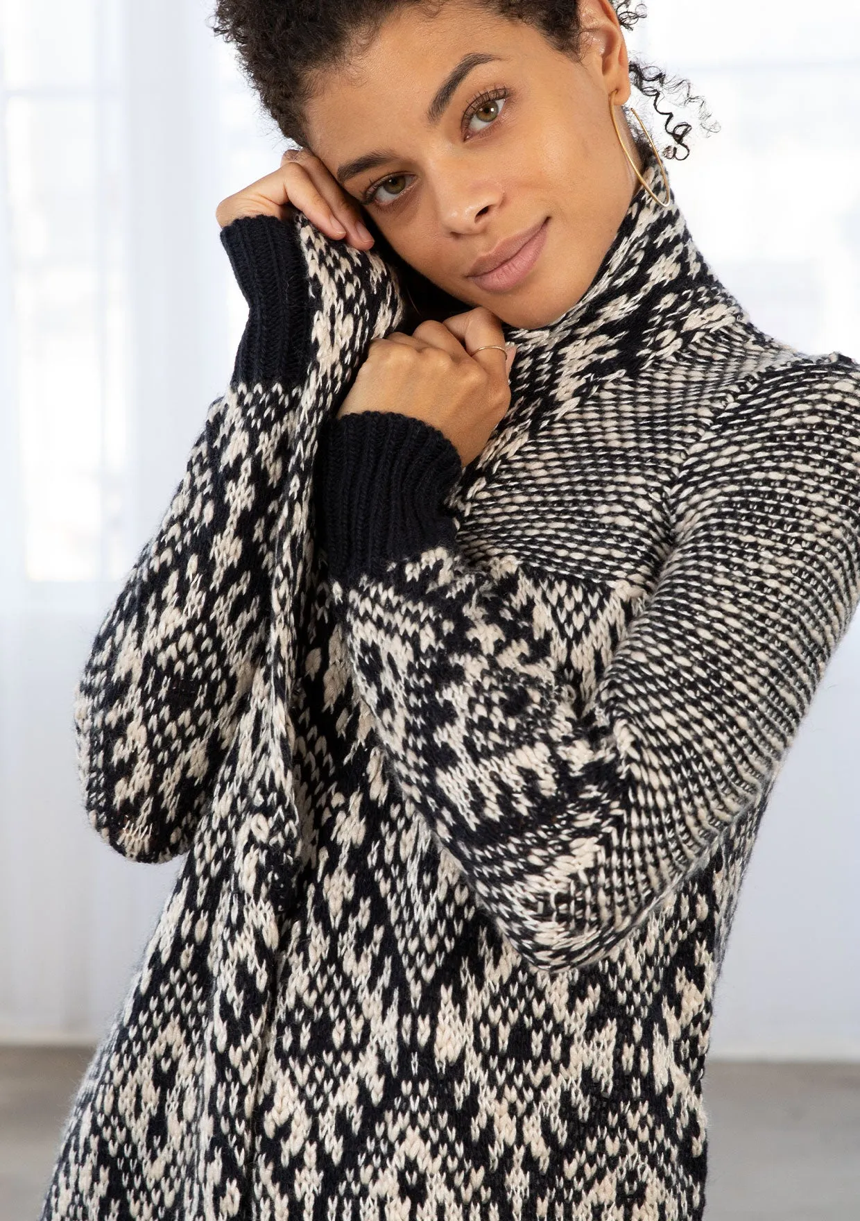 Diamond Patterned Mid-Length Cardigan