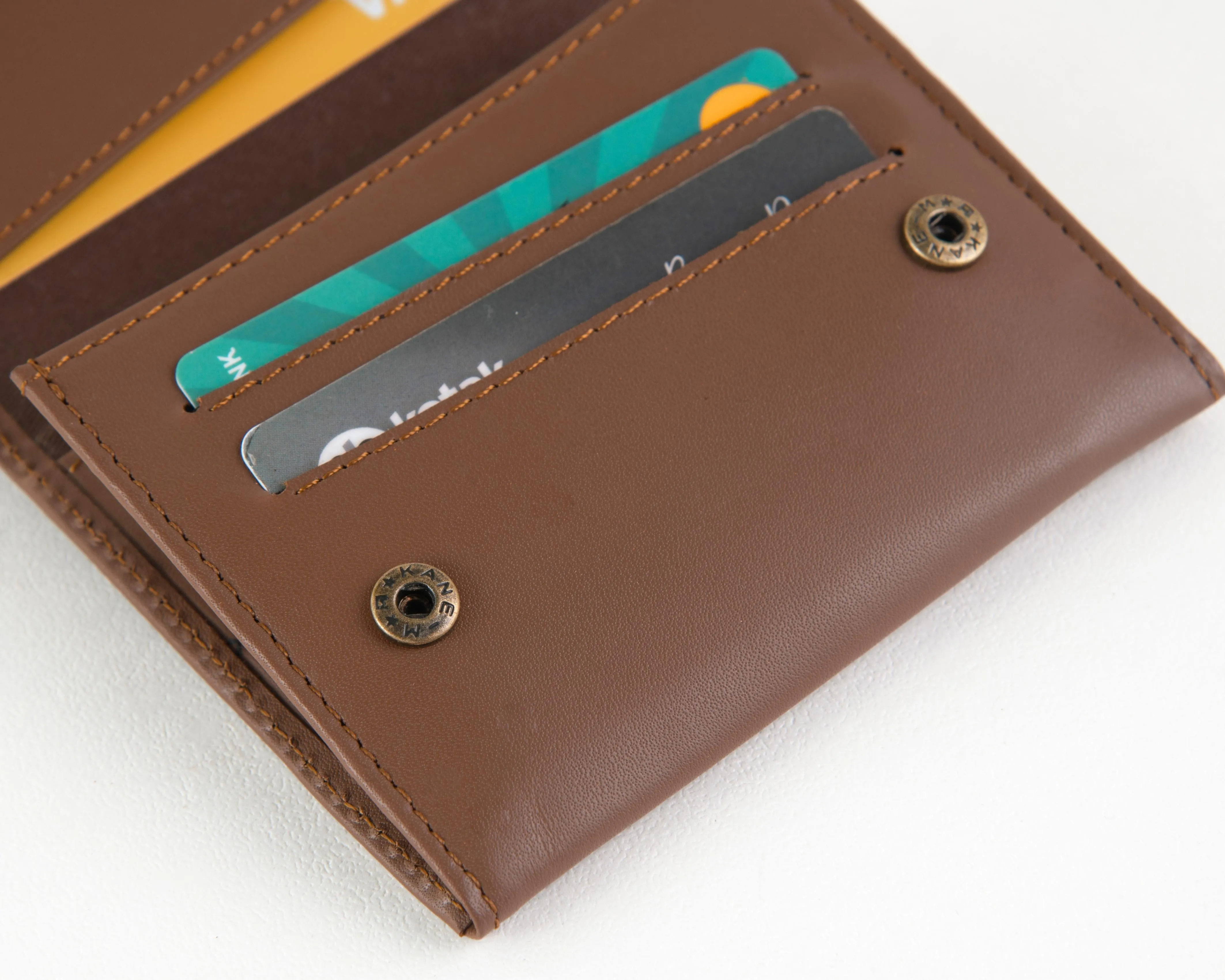 Discovery Wallet - Tan